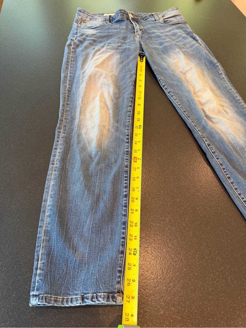 KUT from the Kloth Catherine Boyfriend Jeans Size 8 Medium Wash Straight Leg - Picture 4 of 12